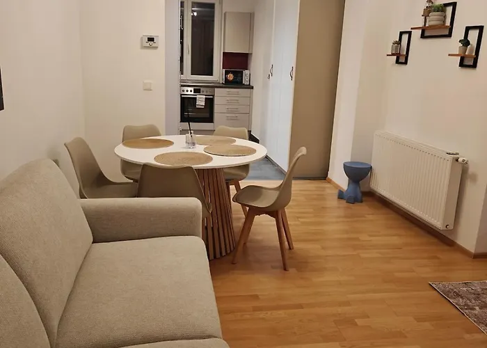 Stephansdom Apartman *